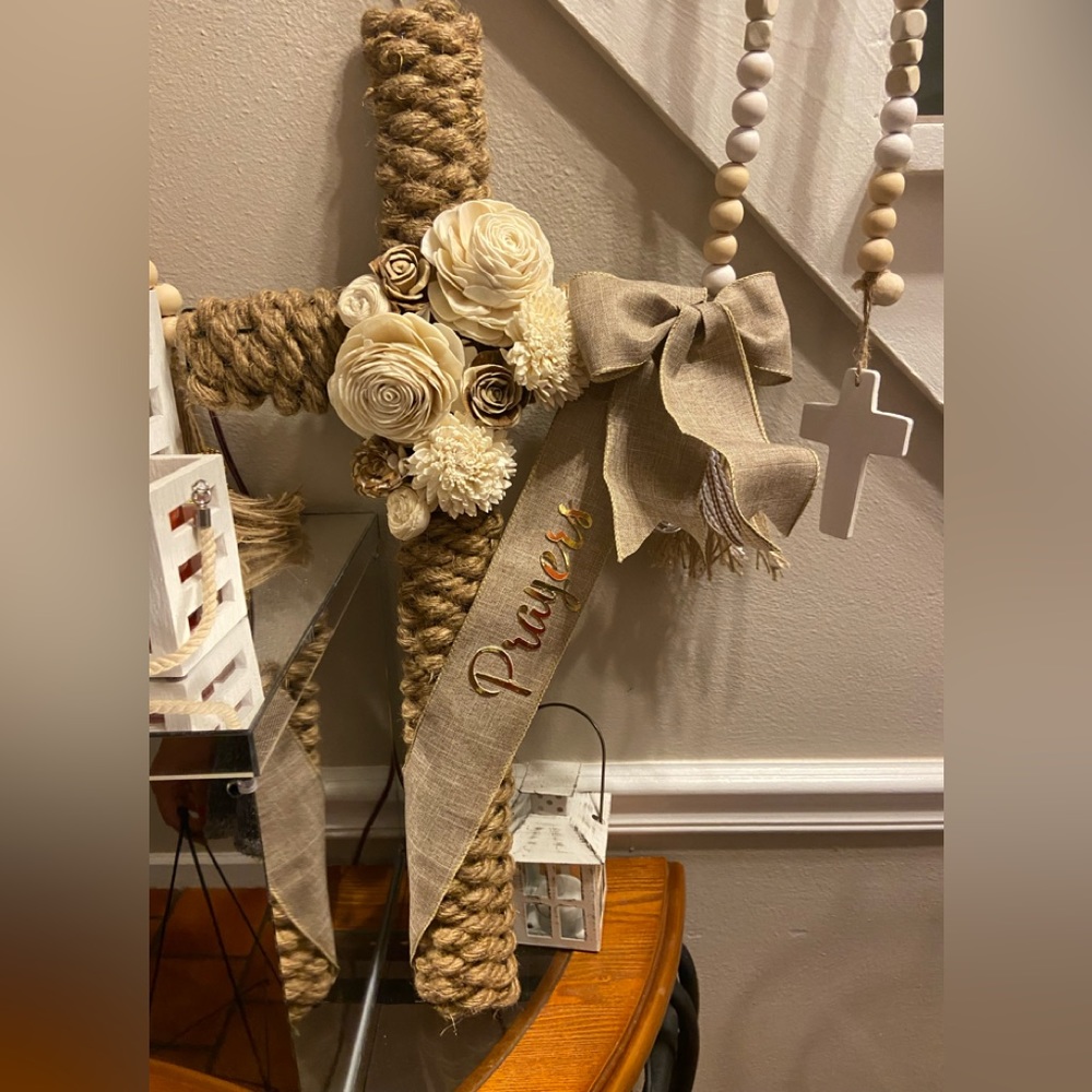 Cross wreath - Picture 2 of 5